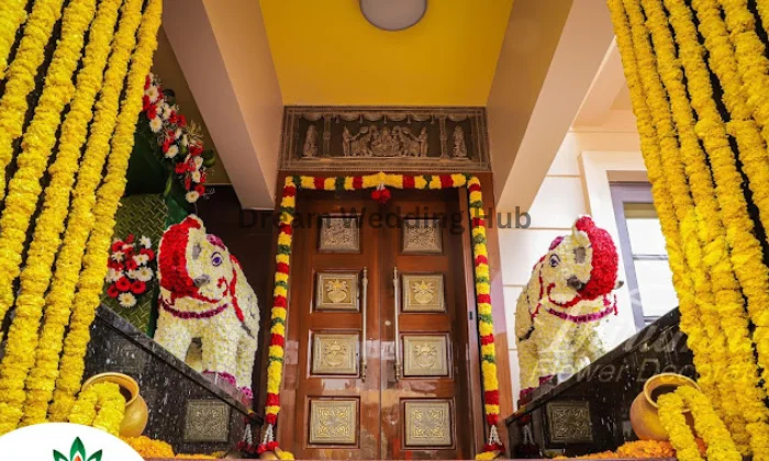 Thirumala flower decorator